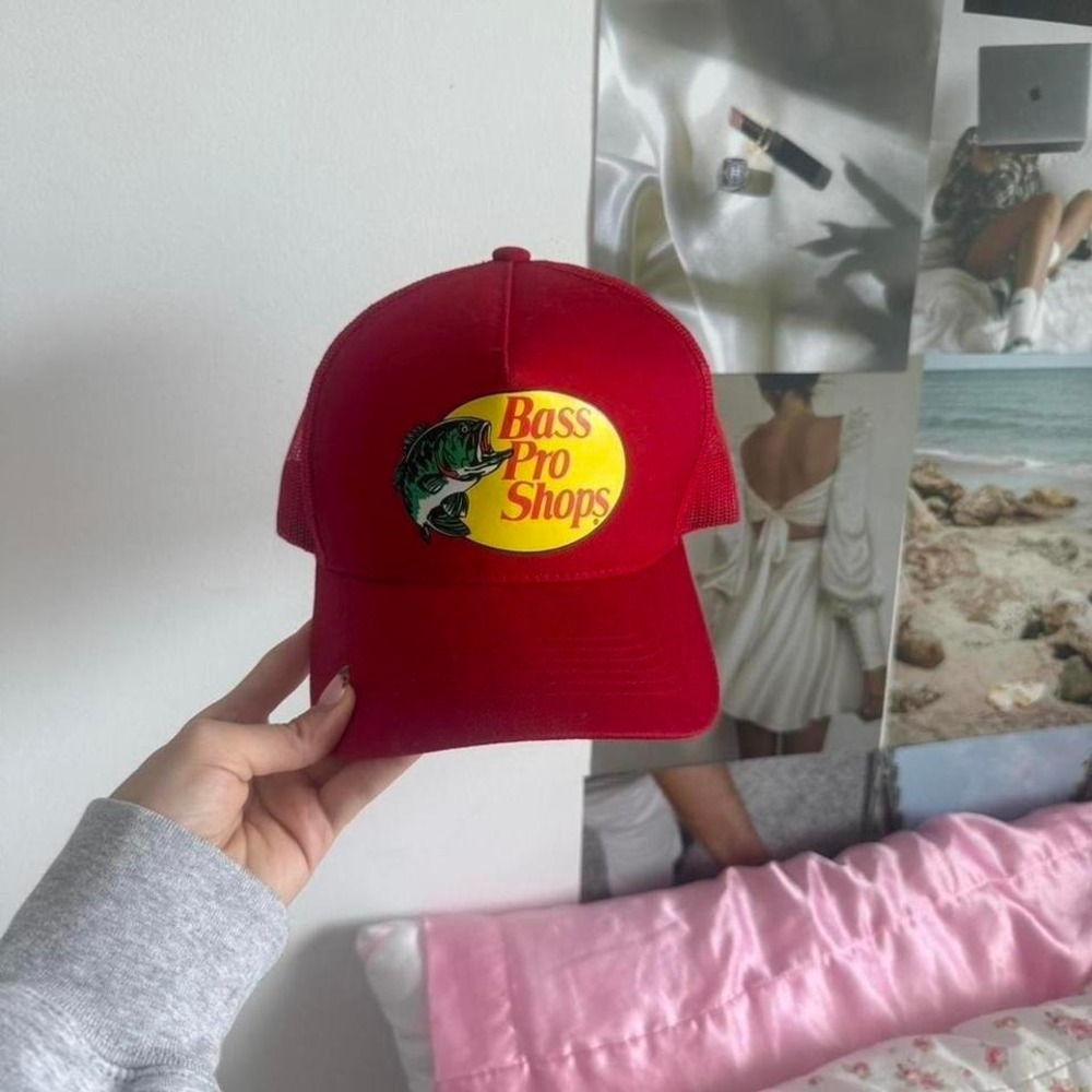 bright red bass pro trucker hat‎